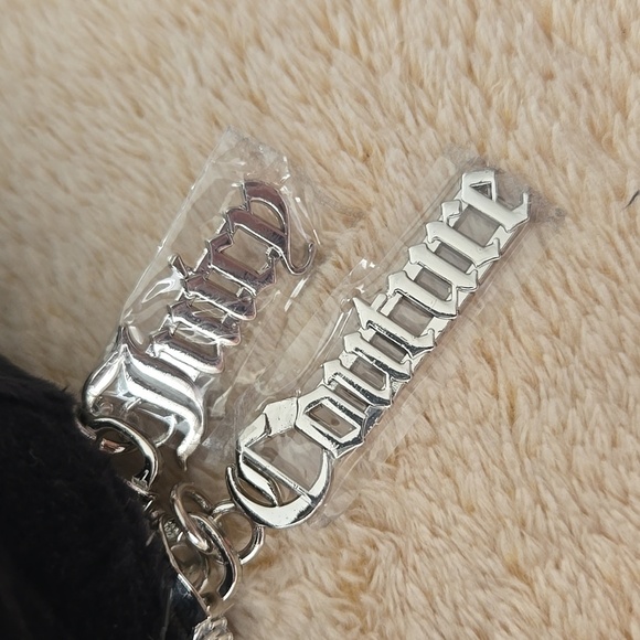 Juicy Couture 4 Pack Travel Bottles and Cosmetic Bag 100 ml TSA Approved - Picture 5 of 10